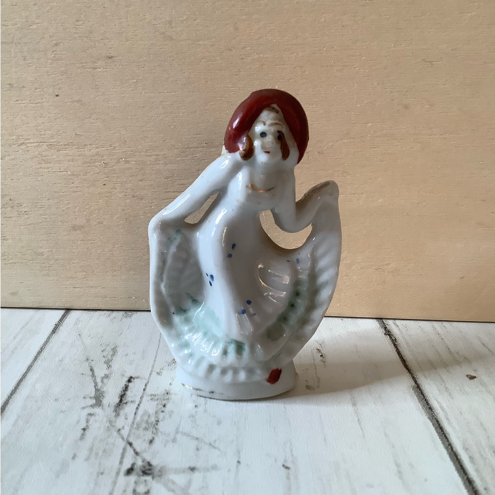 Vintage Art Deco Style Elegant Lady Japan Mini Figurine